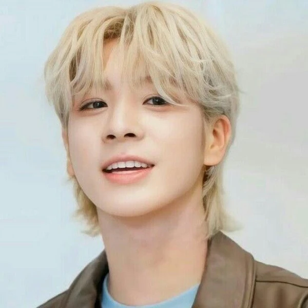 Popular photo full of fans’ love for Jeong Dongwon