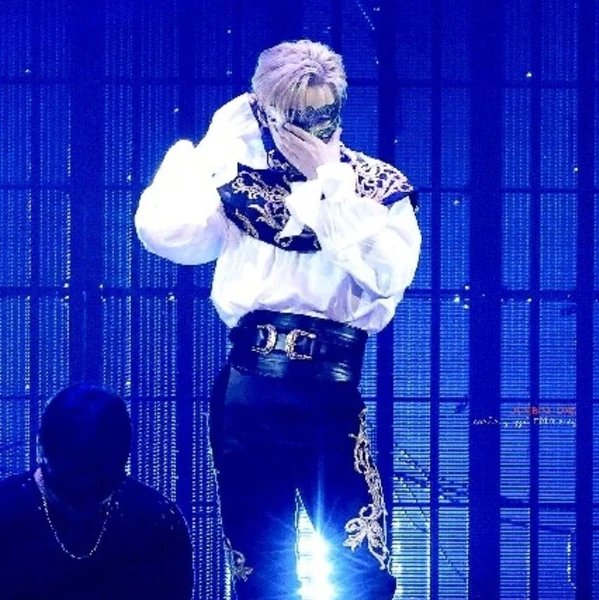 充滿粉絲愛的金熙栽人氣照片