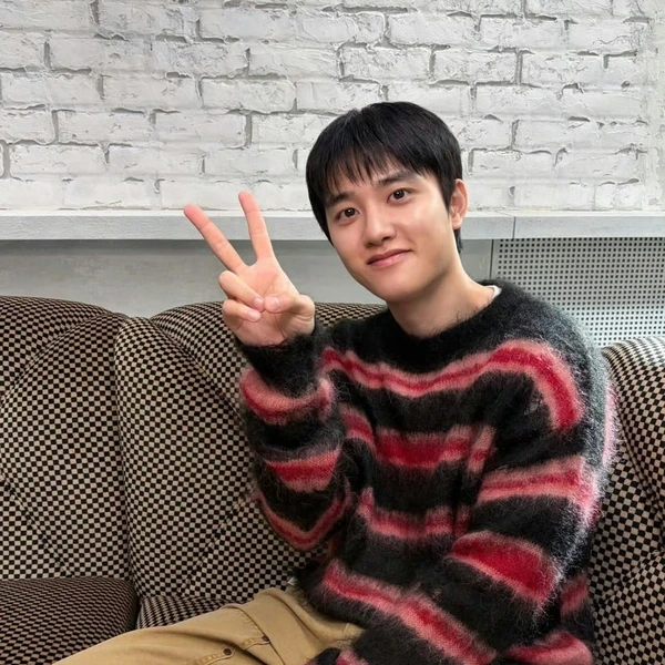 Foto populer Doh Kyungsoo (D.O.) yang penuh cinta dari penggemar