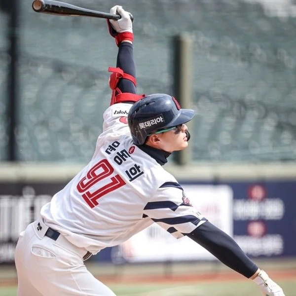 Top moment of Yoon Donghee chosen by fans