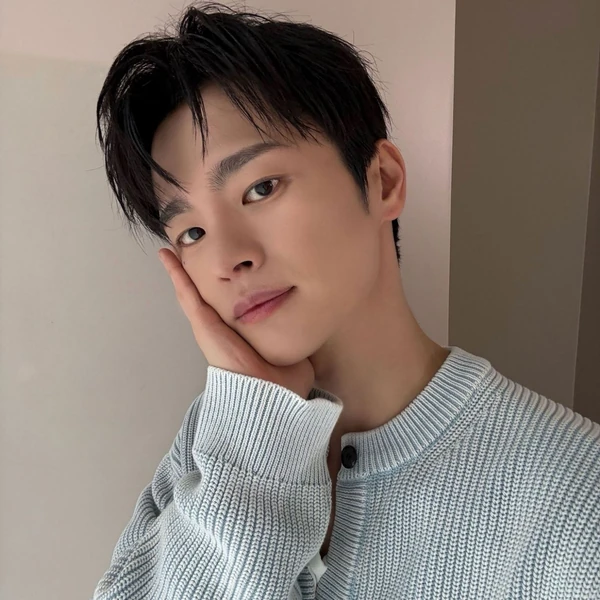 Penampilan Seo Inguk yang paling disukai hari ini