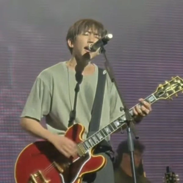 The most loved look of Lee Seungyoon today