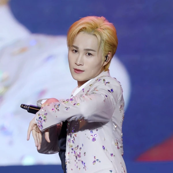 The most loved look of Kim Heejae today