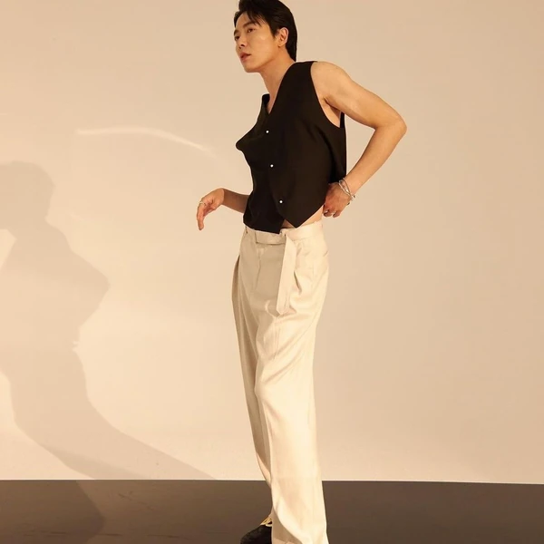 充满粉丝爱意的金材昱人气照片