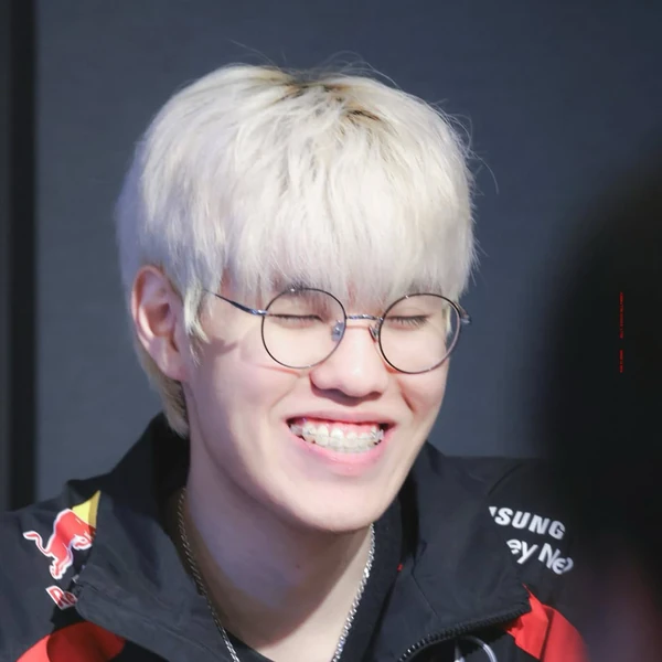 粉絲喜愛的Oner人氣個人資料照片