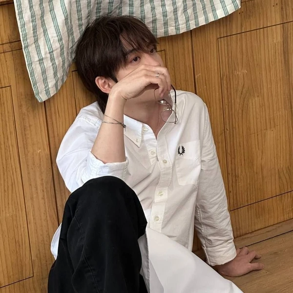 充满粉丝爱意的都暻秀 (D.O.)人气照片