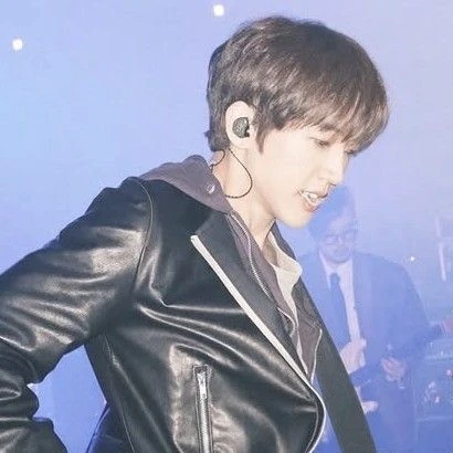 Popular photo full of fans’ love for Lee Seungyoon