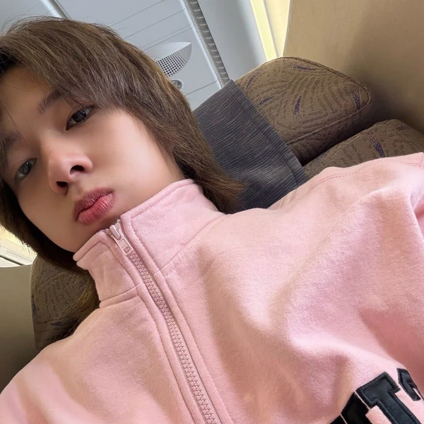 Popular photo full of fans’ love for NuNew