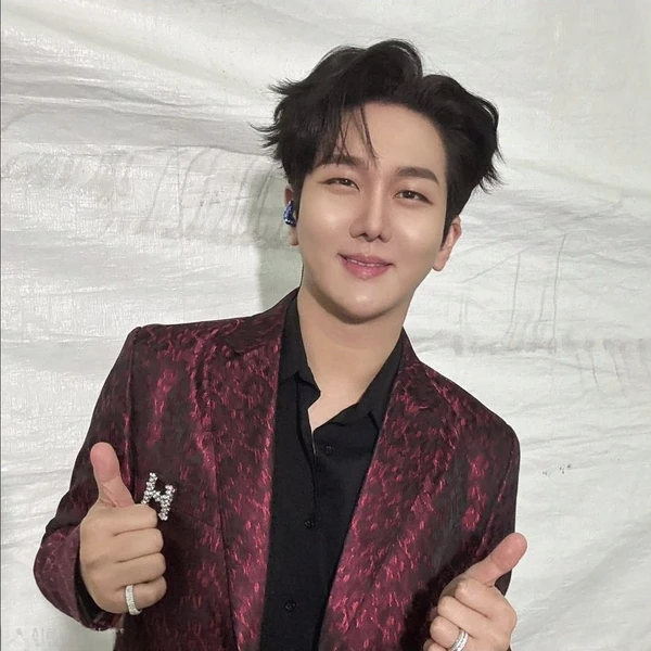 充滿粉絲愛的金秀瓚人氣照片