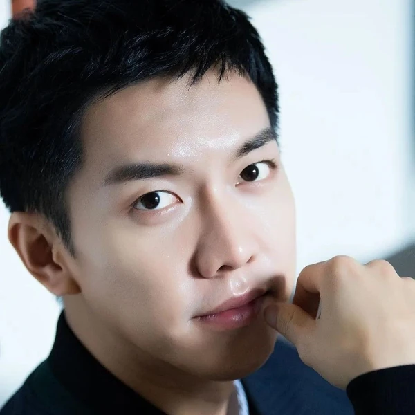 Momen terbaik Lee Seunggi pilihan penggemar