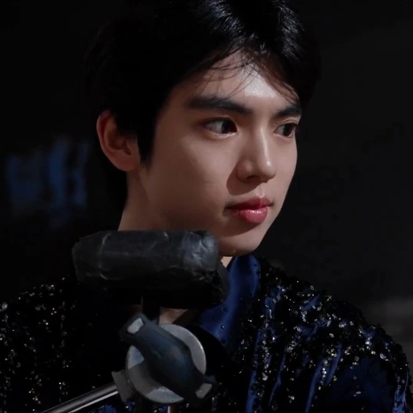 Popular photo full of fans’ love for Cha Junhwan