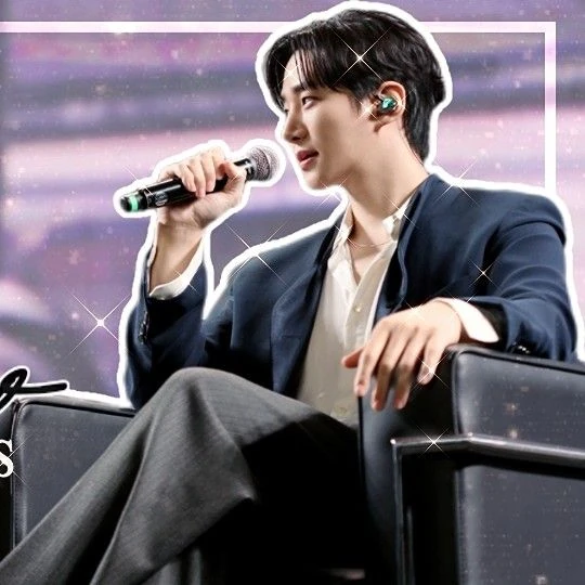 充滿粉絲愛的李俊昊人氣照片