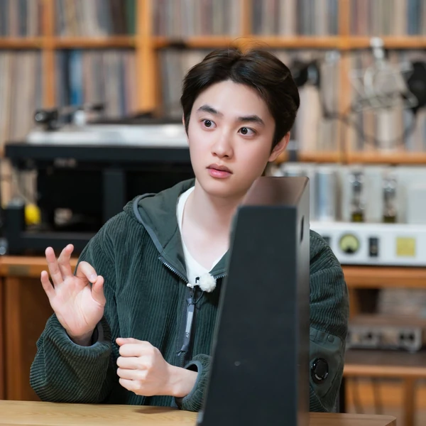 今天最受喜愛的都暻秀 (D.O.)模樣