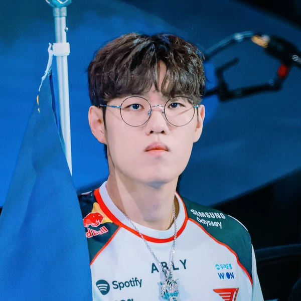 Foto profil populer Oner yang dipilih melalui voting