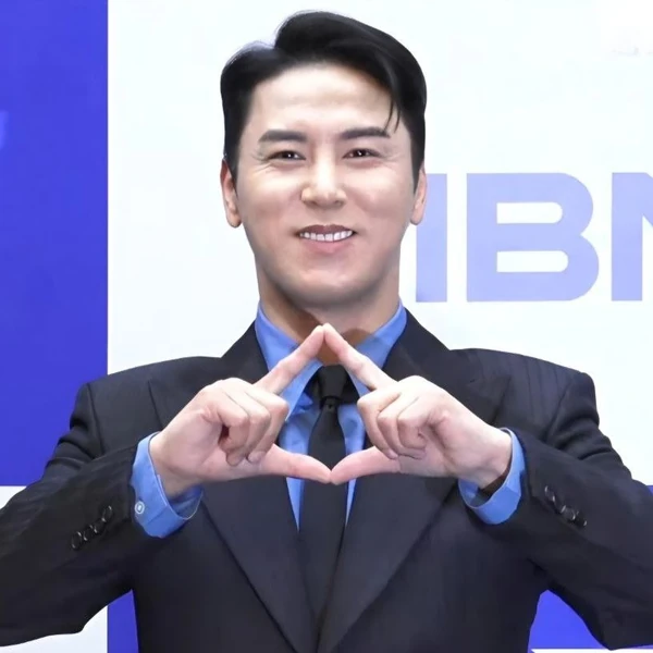 Penampilan Jang Minho yang paling disukai hari ini