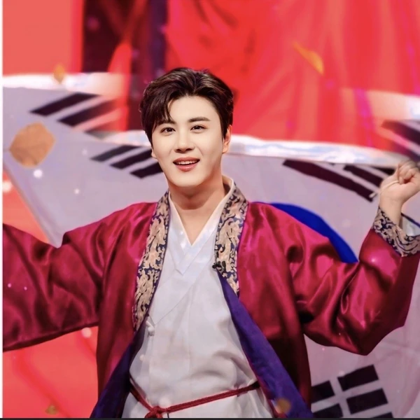 今天最受喜爱的晋海成模样