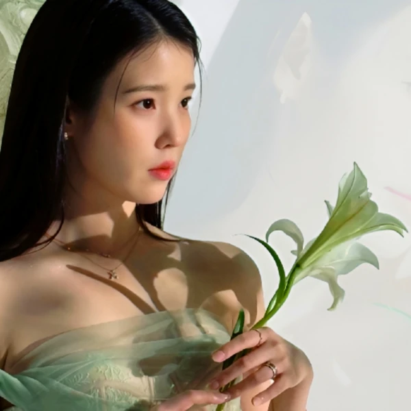 今日最も愛されたIUの姿