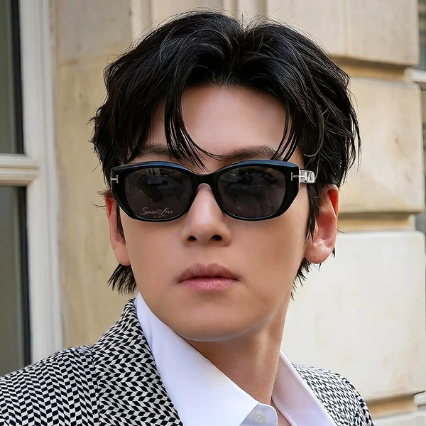 充满粉丝爱意的池昌旭人气照片