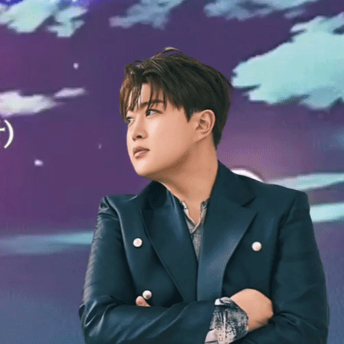 Foto populer Kim Hojoong yang penuh cinta dari penggemar