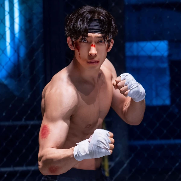 Popular photo full of fans’ love for Lee Sangyi