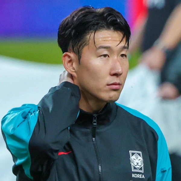 Today’s standout profile photo of Son Heungmin on Choeaedol Celeb