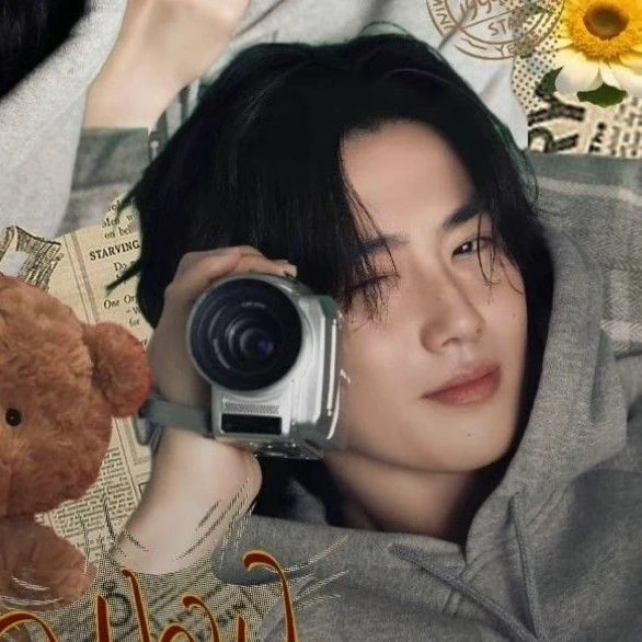 Popular photo full of fans’ love for Suho