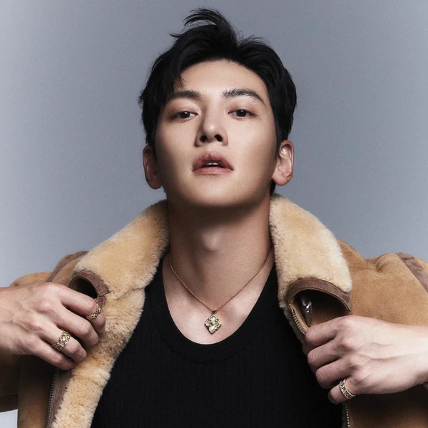 充满粉丝爱意的池昌旭人气照片