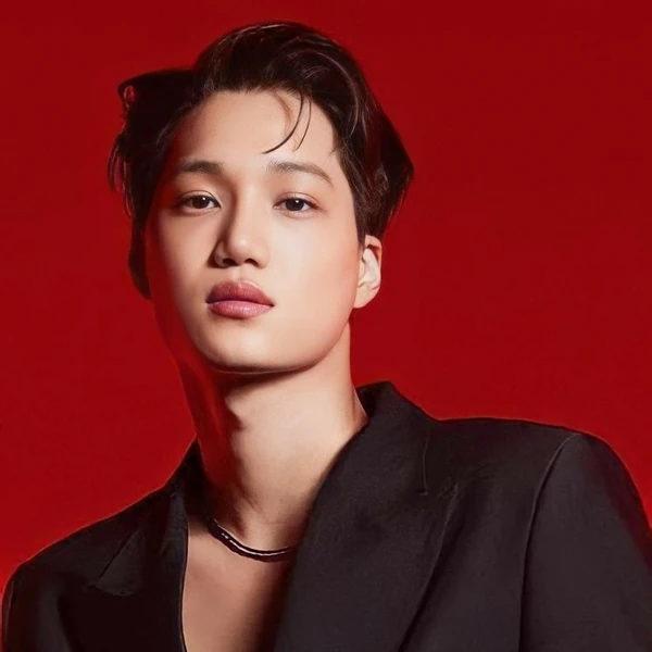 The most loved look of KAI today