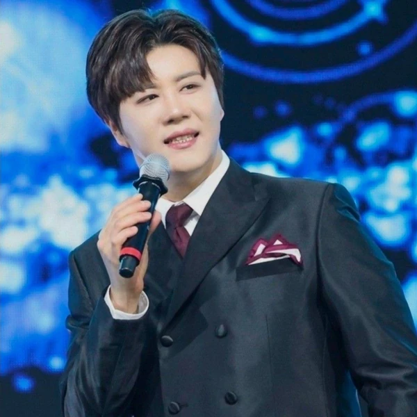 今天最受喜爱的晋海成模样