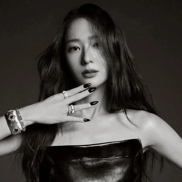 The most loved look of Krystal today