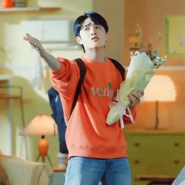 Foto populer Doh Kyungsoo (D.O.) yang penuh cinta dari penggemar