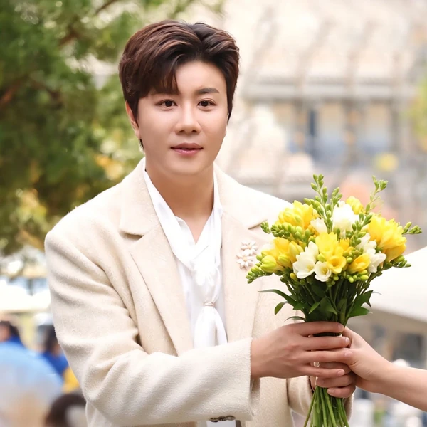 今日最も愛されたチン・ヘソンの姿