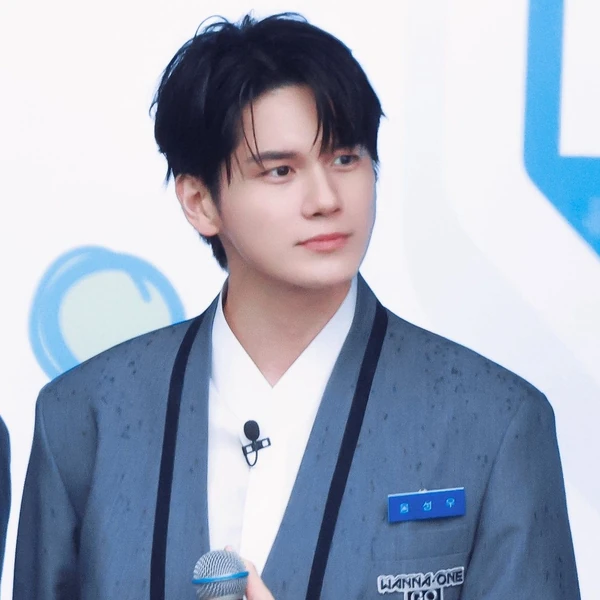 옹성우 팬심 가득한 인기 사진