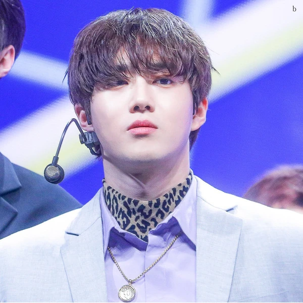 今天最受喜愛的Suho模樣