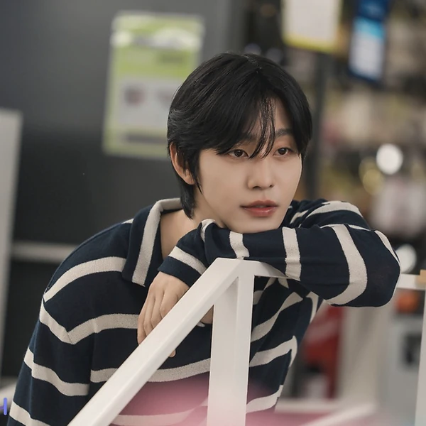 充满粉丝爱意的安孝燮人气照片