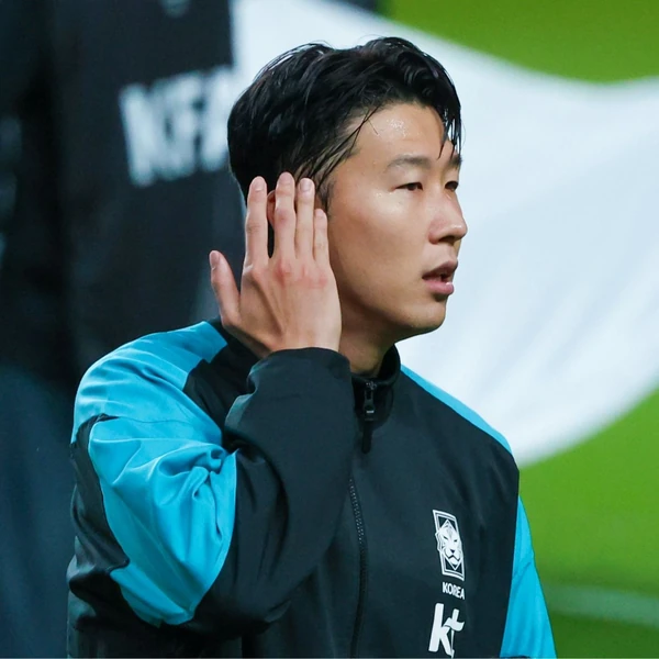 Foto utama yang menunjukkan pesona Son Heungmin