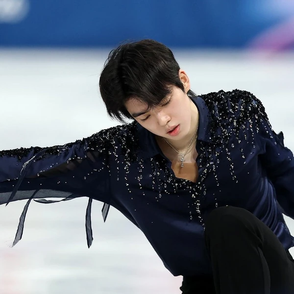 Popular photo full of fans’ love for Cha Junhwan