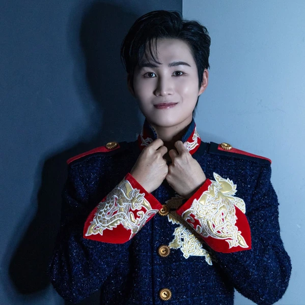 充滿粉絲愛的金熙栽人氣照片