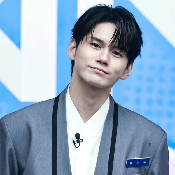 Foto populer Ong Seongwu yang penuh cinta dari penggemar