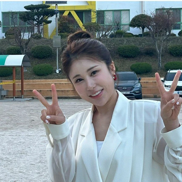 Momen terbaik Kim Soyou pilihan penggemar