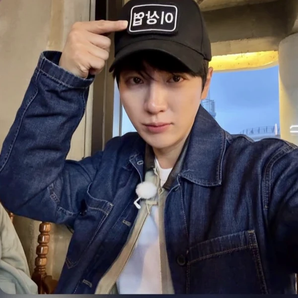 Popular photo full of fans’ love for Lee Sangyeob