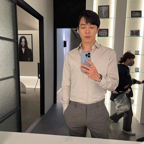 Popular photo full of fans’ love for Kim Jaewook