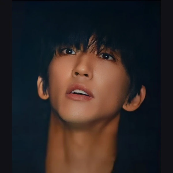 今天最受喜愛的李承允模樣