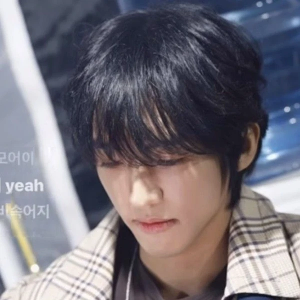 充滿粉絲愛的李承允人氣照片