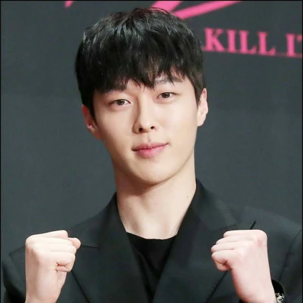 오늘 가장 사랑받은 장기용의 모습