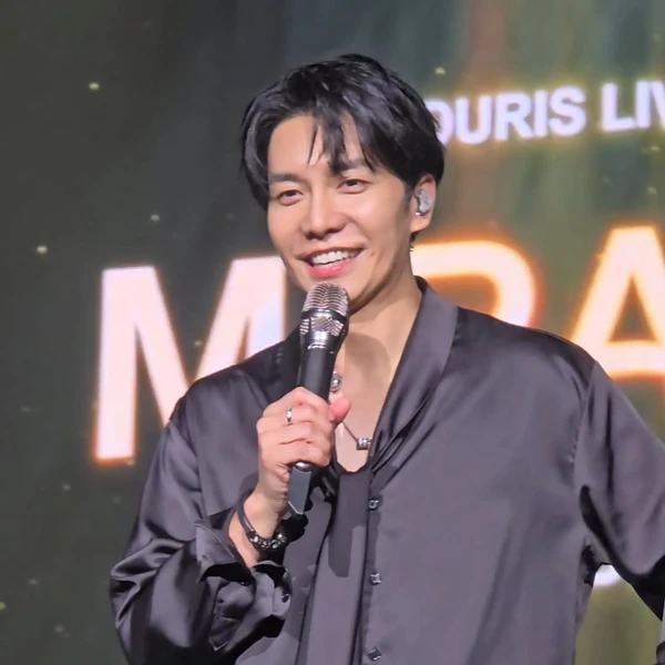 イ・スンギへのファンの愛が詰まった人気写真