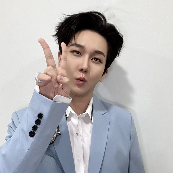 Foto populer Kim Soochan yang penuh cinta dari penggemar