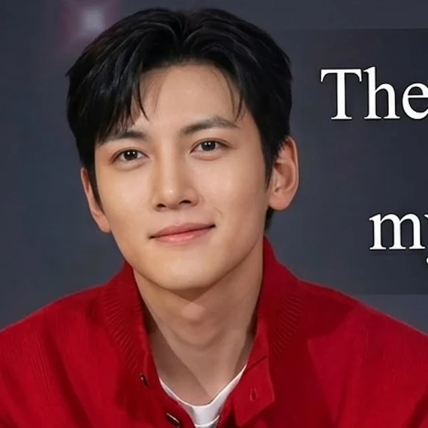 充满粉丝爱意的池昌旭人气照片