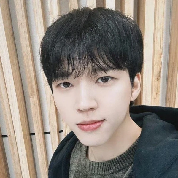 Popular photo full of fans’ love for Nam Woohyun