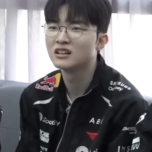 The most loved look of Faker today
